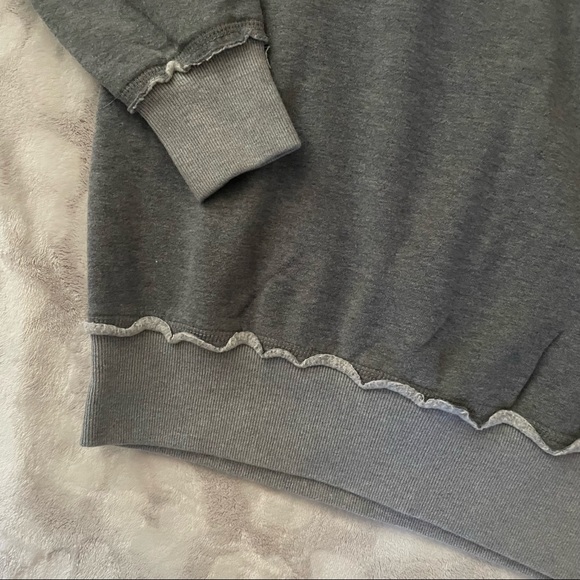 Harry Potter Hufflepuff Universal Studios Pullover Size Medium - Picture 4 of 8